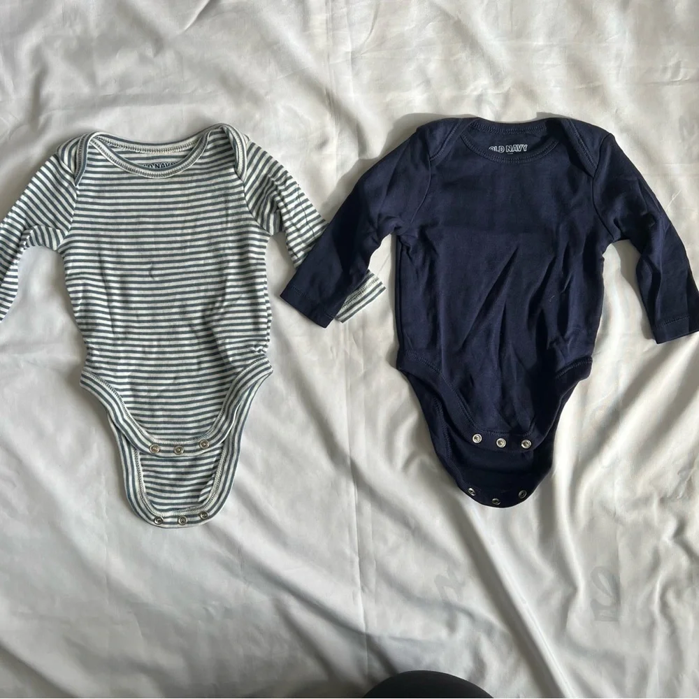 Set of 6 Old Navy Blue Tone Long Sleeve Onesies in Size 0-3 Months